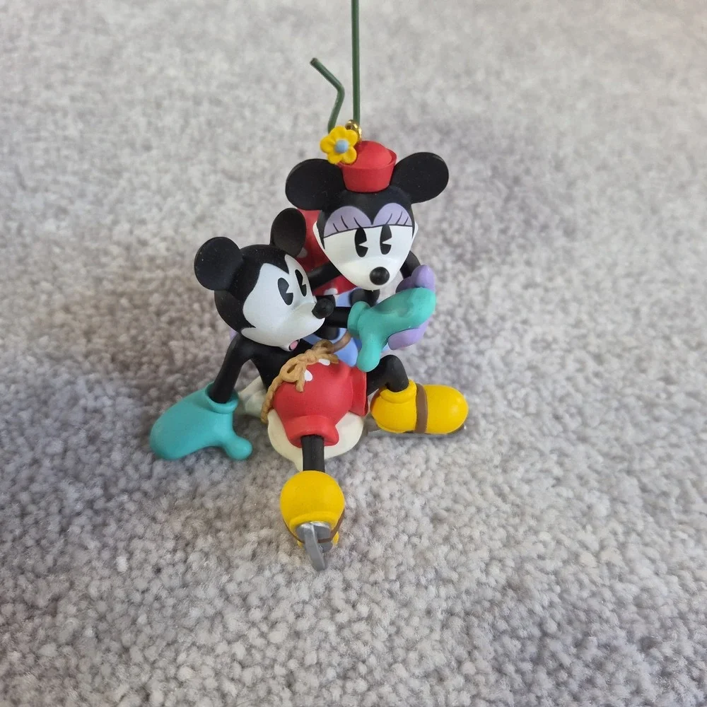 Hallmark 1997 Mickey & Co. 